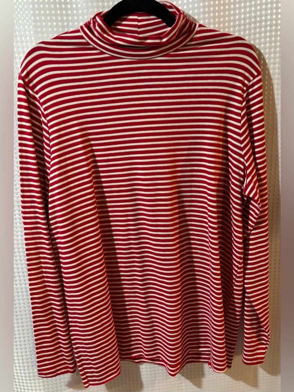 White Stag XXL Red and White Striped Turtleneck